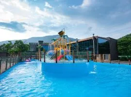Gapyeong T N Pastel Glamping Caravan