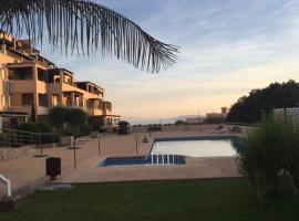 Apartamento Rivas, hotel dengan kolam renang di Calabardina