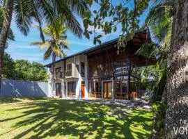 The Void 5 Bedroom Luxury Villa for 10 Guests