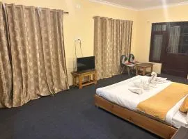 Kashmir Holiday Lodge