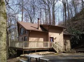 Shady Woods Retreat 3BR Chalet