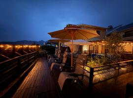 リゾートヴィラ宮島 Sunset terrace, villa en Hatsukaichi