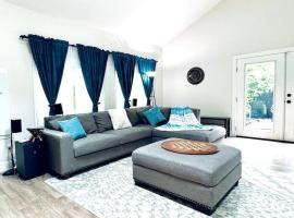 Serene & Private Wooded Retreat in Woodinville, hotel in Woodinville