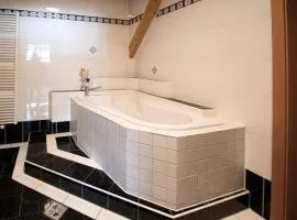 2 Bedroom Lovely Apartment In Stainz