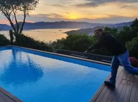 House with Pool, jacuzzi,garden and BBQ next seaside