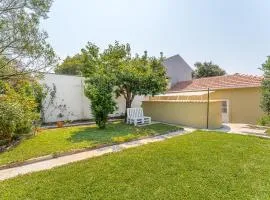 GuestReady - Rosemary's lovely home with a garden
