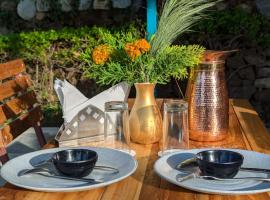 Kotadun Birding Retreat 6BR Nainital by Homeyhuts, βίλα σε Kota Bāgh