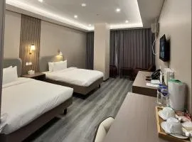 Sky Vista Hotel