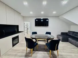 Royal Boulevard Terrace Residence