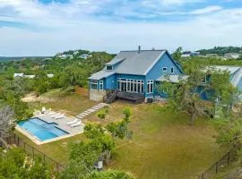 Luxurious Lake Park House: Sleeps 25, Pool, Hot-Tub, Firepit and Game Room!