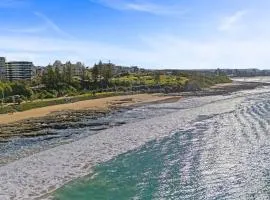 Seabreeze Stay - On the beach at Mooloolaba, Alex