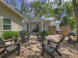 The Grove-A: Cozy Cottage 2-Blocks to Marktplatz!