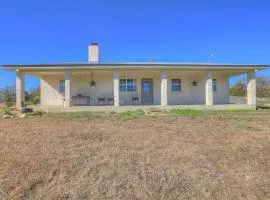 Casa Blanca: Hot-tub, Fire Pit, Hill Country Views