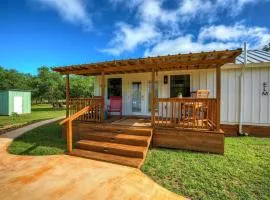 Luxurious & Intimate Cottage in Fred Wine Country!