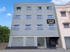 Hotel O Vijayawada Near Railway Station