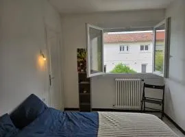 Chambre privée dans charmante maison cosy PISCINE