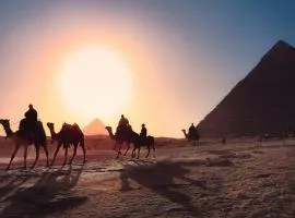 Pyramids Link Hotel