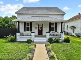 Private House - Sleeps 8 - 13 Min to Downtown STL
