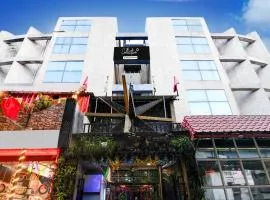 Super Collection O Circus Avenue Road Formerly Hotel Rockstar