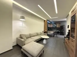 Stylish 2BR Apartment with Balcony by Republic Square - City Center I Стильные апартаменты с 2 спальнями и балконом у площади Республики-Центр Города