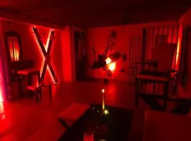 Le Baiser 1 le bunker réaménagé en plaisir interdit