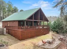 Cozy Wood Cabin Retreat w Dock Deck & Views