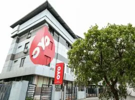 Collection O Kadavanthra Near South Railway Station