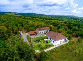 Căsuța din Plai, self catering accommodation in Novaci