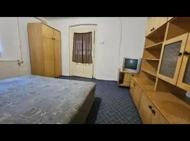 apartm ZzY