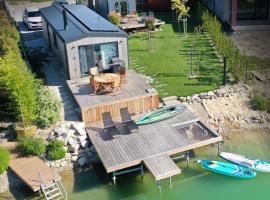 Kolokemp pri s&uacute;kromnom jazere Boldog, hotel na praia em Senec