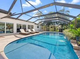 Bimini Breeze - Updated Island Retreat with Pool & Beach Access