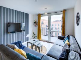 New 2 BR Flat Near Hayes Station Free Parking, Hotel in Hayes