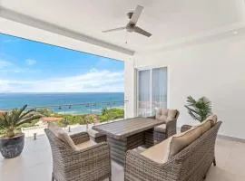 Luxury Oceanview Condo with Pool