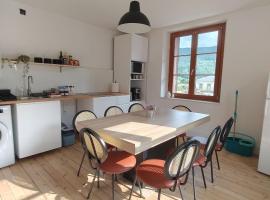 Appartement rénové vue montagne à Bussang centre, hotel in Bussang