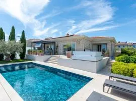 Villa Puccini with pool and sauna