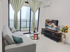 Holiday Home at Forest City with TV Box & 3 Bedrooms 1 Bathroom 4-6pax 1618