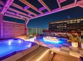 CLUBHAUS Hotel