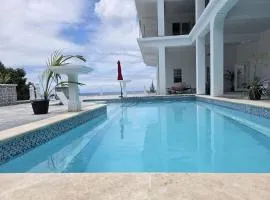 Royal - Chez Mango Villa