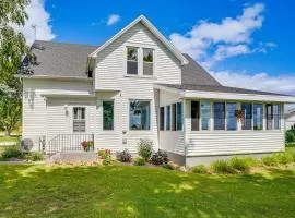 Two Rivers Thiede House - Walk to Lake Michigan!