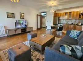 Lovely square apartment Purple Velvet 43 Macedonia Stree