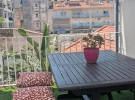 Centric apartment 100m from the beach