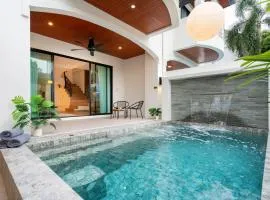 At Bangla Patong Pool Moon villa