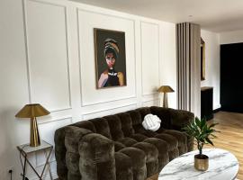 Le Paon D'Or - En plein coeur du Vieux Troyes, hotel v destinaci Troyes