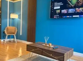 AO Arena - Contemporary - MCR City Pad - Parking