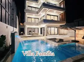 Villa Familia