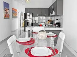 Spanish Sunrise 3BR Home with Pool Access