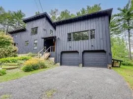 7 Mi to Glens Falls Peaceful Retreat with Game Room