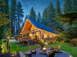Riverfront Chalet Near Skiing, Lakes, Mtns & Leavenworth, hotel in Leavenworth