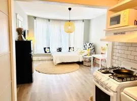 Chic & Cozy Studio Retreat
