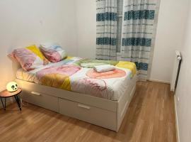 Chambre chez Flore, Versailles Thoiry, France, miniature, hotel i Plaisir